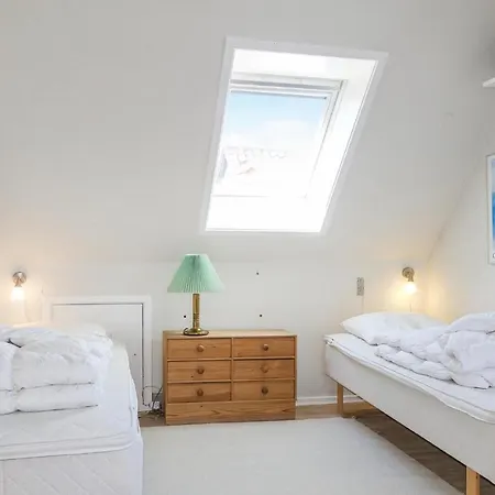 Apartment 1 Bedroom In *