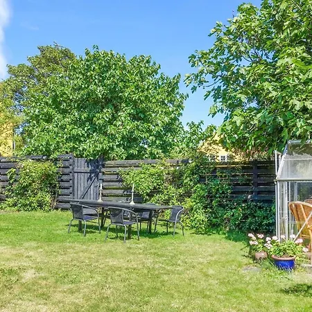Apartment 1 Bedroom In Svaneke